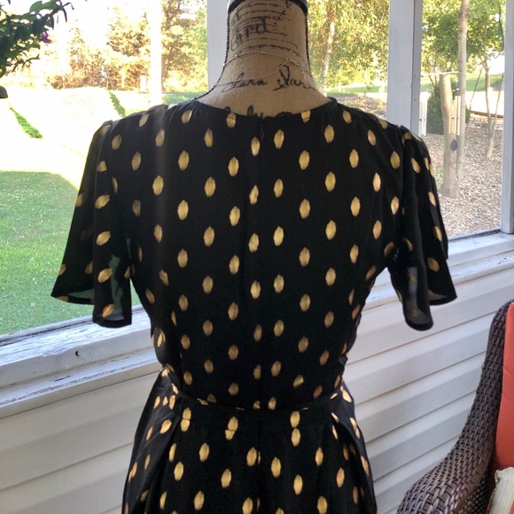 🍃LAST 1 Sm💕NWT Black&Gold Flutter Sleeve Romper - Picture 11 of 14